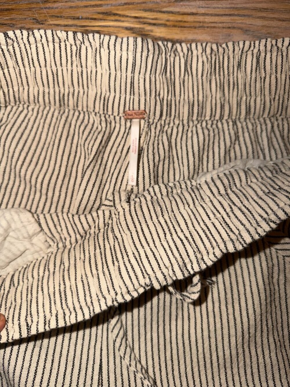 FREE PEOPLE textured stripe cotton pull on pant/pockets/cropped/L - Picture 7 of 9